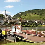 Weinhotel Hubertus Garni 3* Klotten