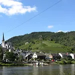 Hotel Weinhotel Hubertus Garni
