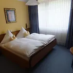 Weinhotel Hubertus Garni Hotel Klotten