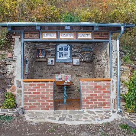 Weinhotel Hubertus Garni 호텔