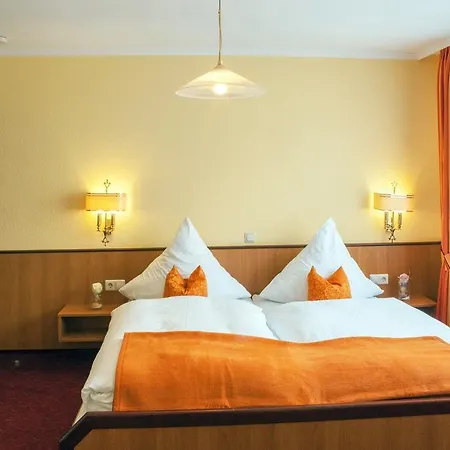 Weinhotel Hubertus Garni 클로텐