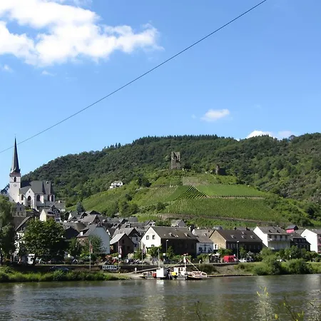 Hotel Weinhotel Hubertus Garni