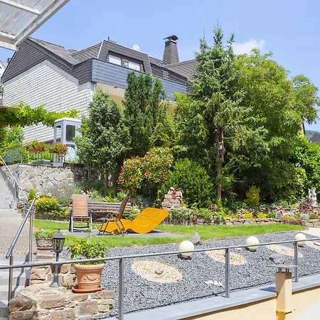 Weinhotel Hubertus Garni 클로텐